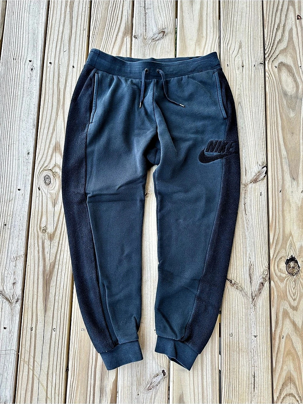 Nike Sportswear Jogger Fleece Sweatpants with Sherpa Piping